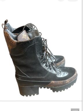 Black Suede & Monogram Print Lace-Up Combat Boots Laureate Style Size 7 - 7.5